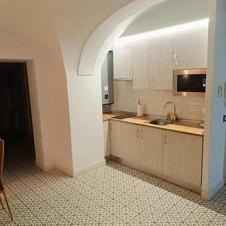 Al-Qazeres Suites Caces 외부 사진