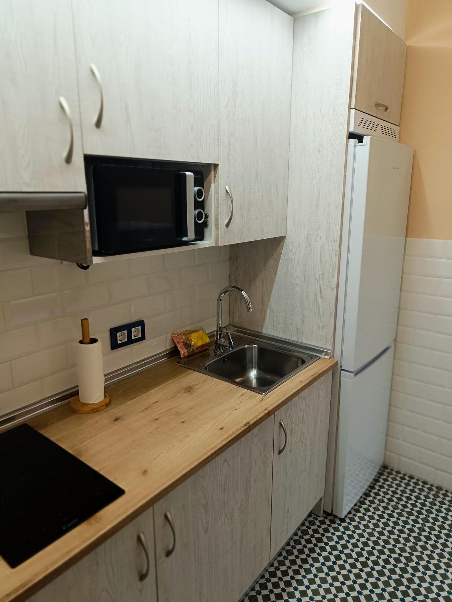 Al-Qazeres Suites Caces 외부 사진