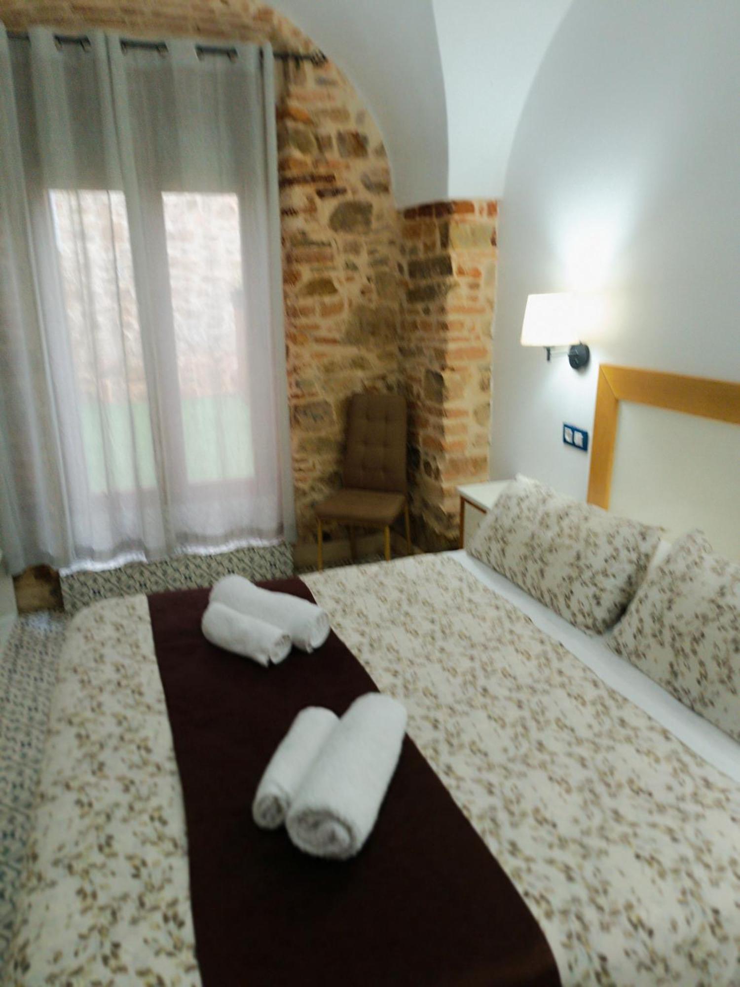 Al-Qazeres Suites Caces 외부 사진