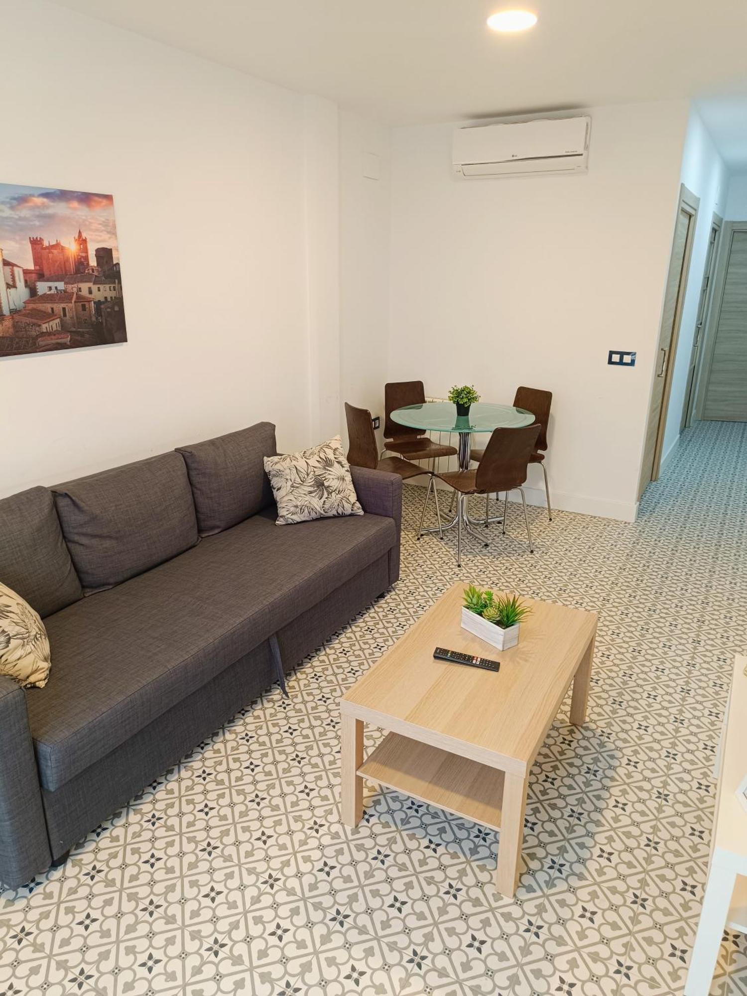 Al-Qazeres Suites Caces 외부 사진
