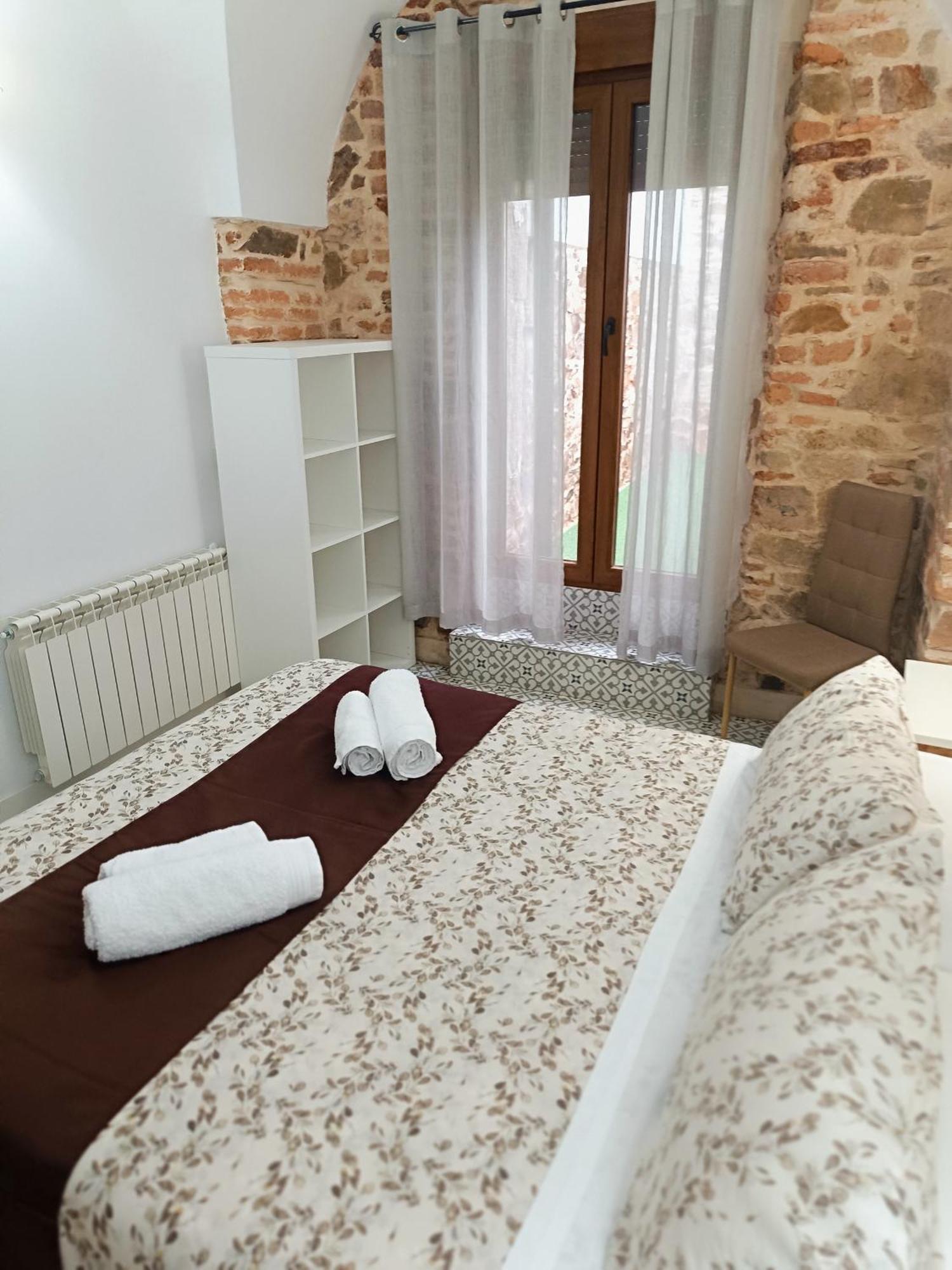 Al-Qazeres Suites Caces 외부 사진