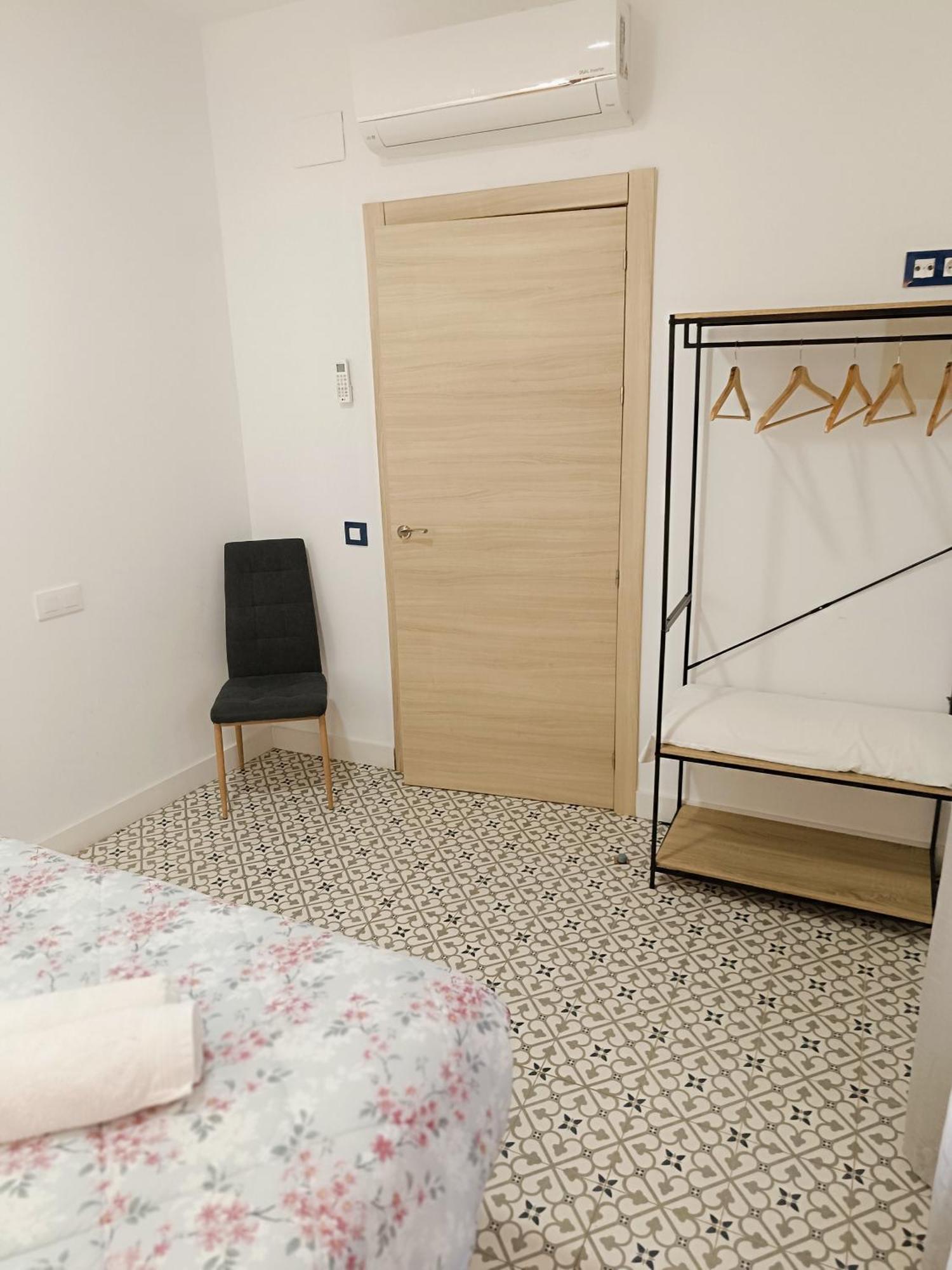 Al-Qazeres Suites Caces 외부 사진
