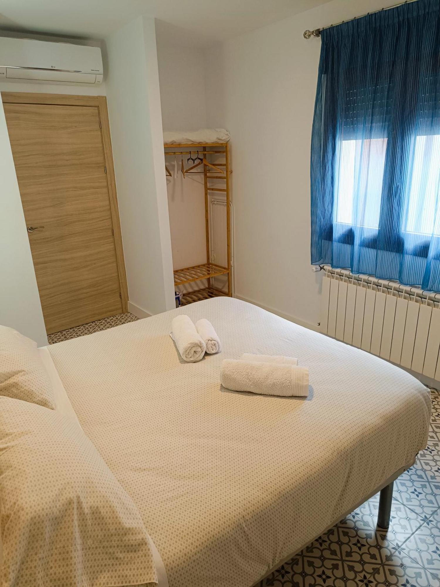 Al-Qazeres Suites Caces 외부 사진